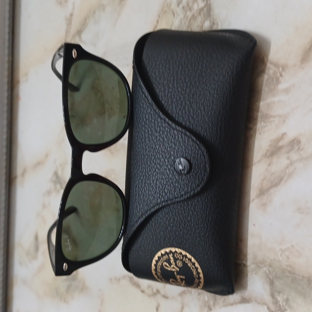 Ladies Ray Ban sunglasses